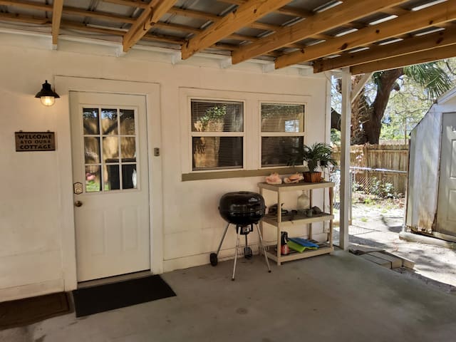 Nature's Nest Cottage on the Sound - Pets Welcome! - Mary Esther