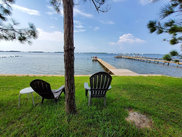Nature's Nest Cottage on the Sound - Pets Welcome! - Mary Esther
