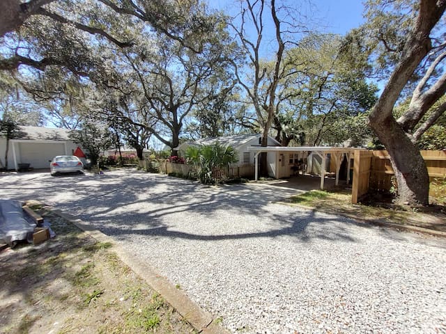 Nature's Nest Cottage on the Sound - Pets Welcome! - Mary Esther