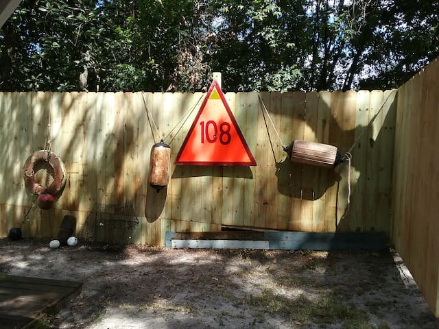 Nature's Nest Cottage on the Sound - Pets Welcome! - Mary Esther