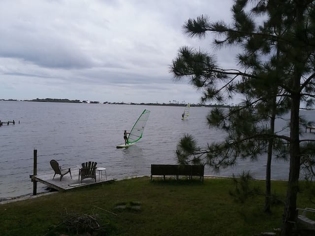 Nature's Nest Cottage on the Sound - Pets Welcome! - Mary Esther