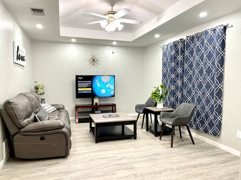 Nice & cozy home/free internet/private parking