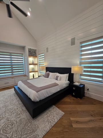 Roxell Ranch-A Country Retreat
12 Guests 6 beds - Brenham