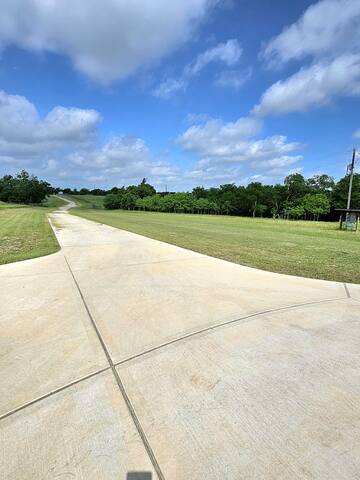 Roxell Ranch-A Country Retreat
12 Guests 6 beds - Brenham