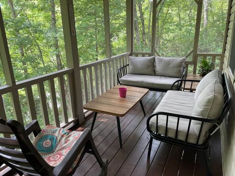Cabin Retreat – Relaxation and Adventure Await