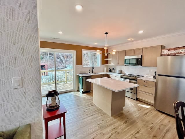 2 Bedroom Apartment in SONO! - Norwalk