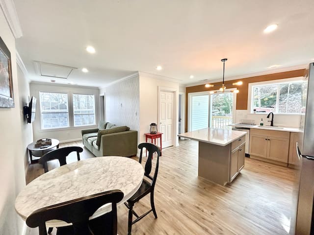 2 Bedroom Apartment in SONO!
