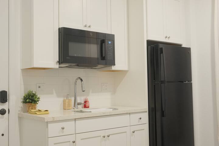 Modern Clean Casita with private bath, kitchenette - Stockton Modern Clean Casita with private bath, kitchenette - Stockton