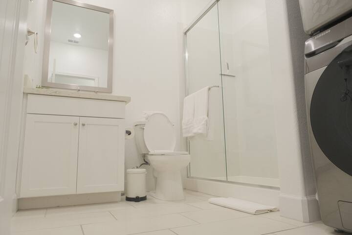 Modern Clean Casita with private bath, kitchenette - Stockton Modern Clean Casita with private bath, kitchenette - Stockton