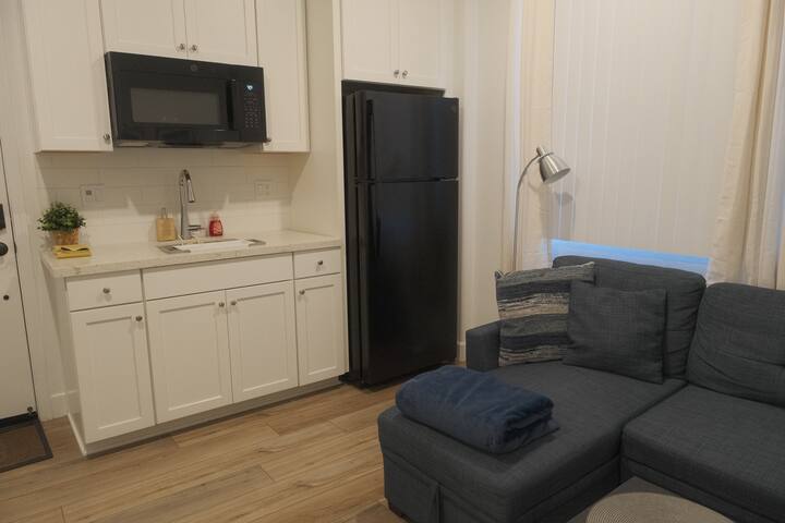 Modern Clean Casita with private bath, kitchenette - Stockton Modern Clean Casita with private bath, kitchenette - Stockton