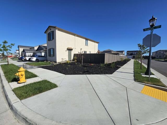 Modern Clean Casita with private bath, kitchenette - Stockton Modern Clean Casita with private bath, kitchenette - Stockton
