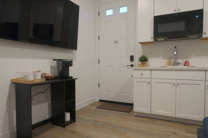 Modern Clean Casita with private bath, kitchenette - Stockton Modern Clean Casita with private bath, kitchenette - Stockton