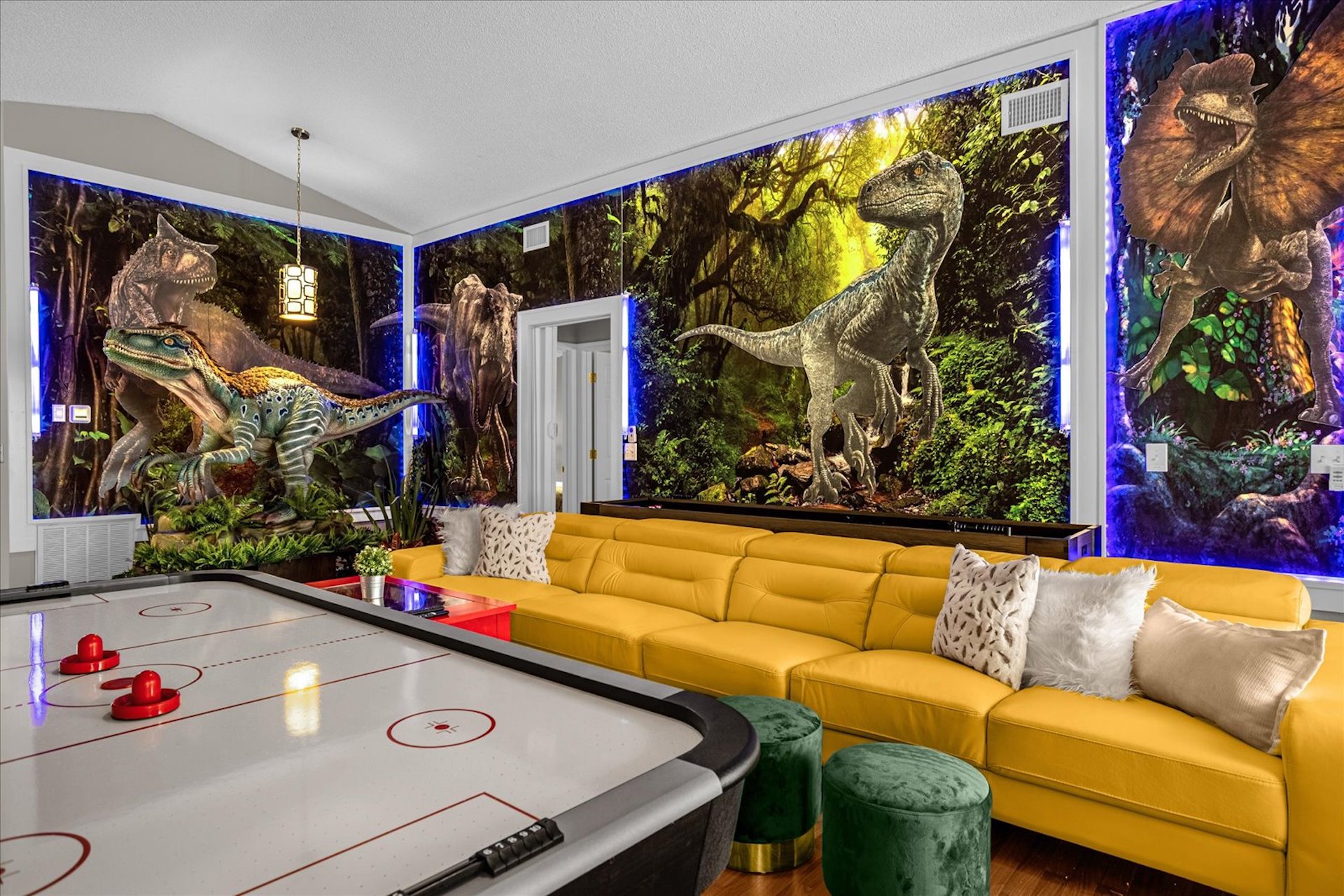 1st Animatronic Dinosaur Villa