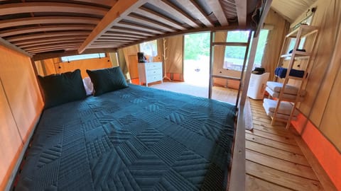 Glamping Getaway on Lake Livingston