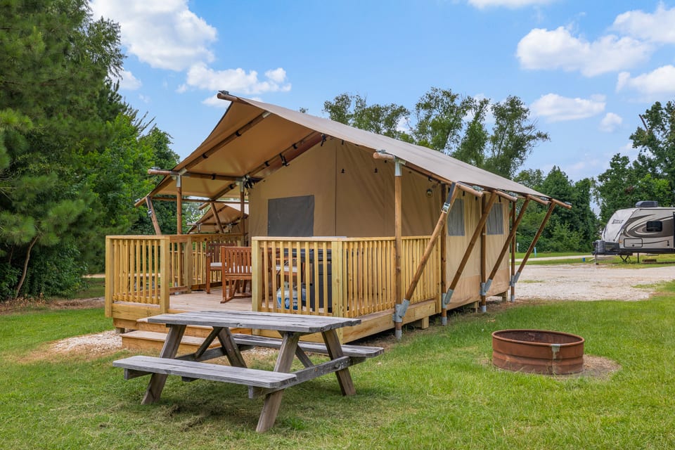 Escapada de Glamping en el Lago Livingston - Onalaska