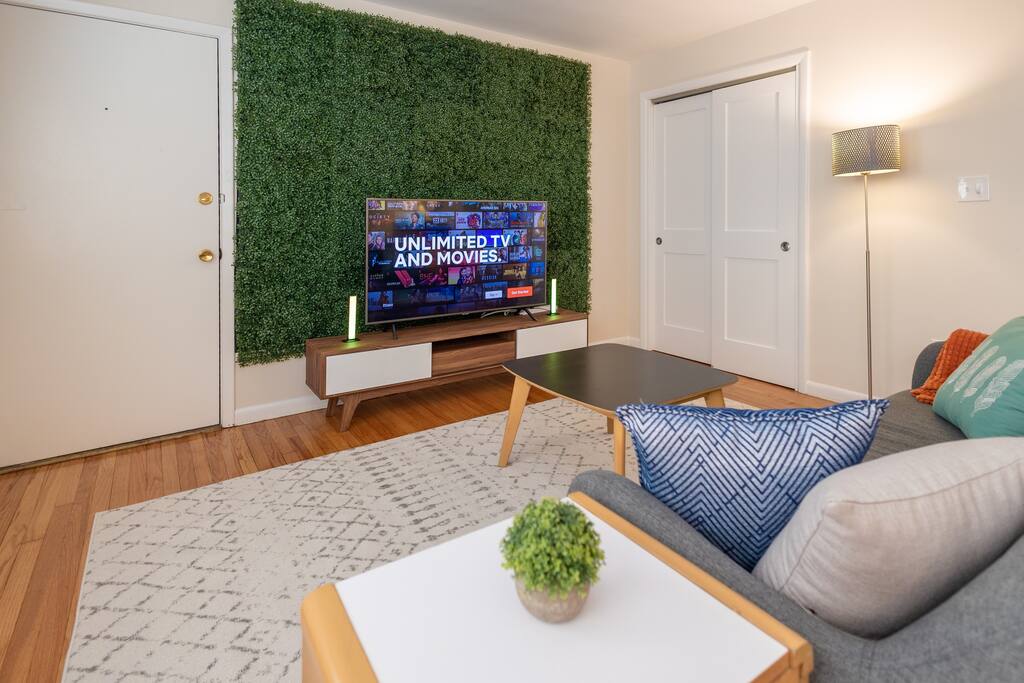 charming-belleville-1-bed:-pets-ok-parking-laundry/