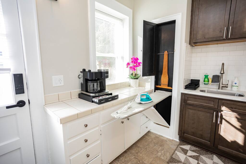 unique-1br:-in-unit-laundry-parking-yoga-gym/