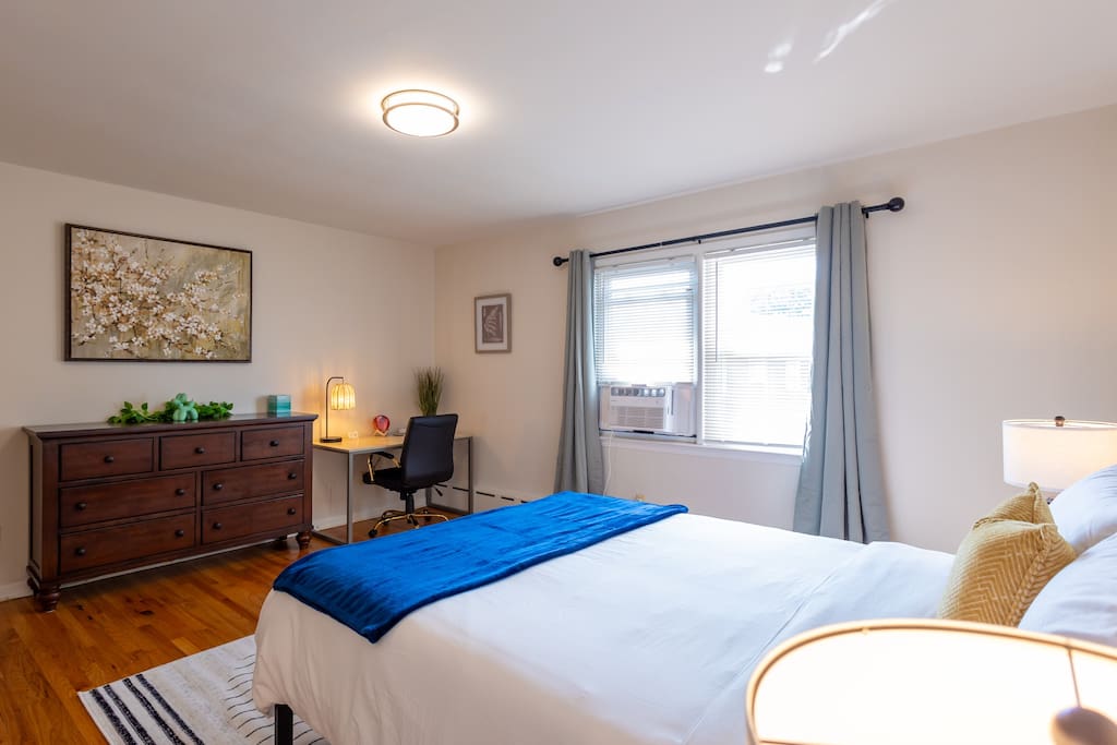 huge-2-bed-in-belleville:-park2cars-pets-laundry/