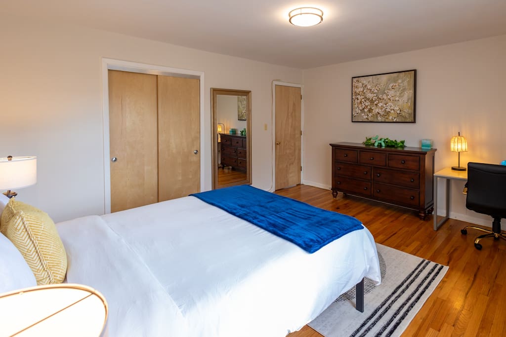 huge-2-bed-in-belleville:-park2cars-pets-laundry/