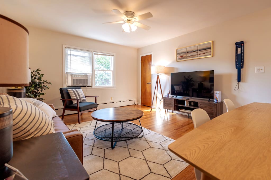 huge-2-bed-in-belleville:-park2cars-pets-laundry/