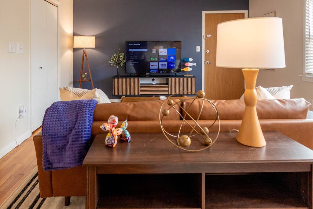 large-belleville-1-bed:-pets-ok-parking-laundry/