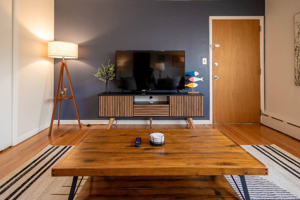 large-belleville-1-bed:-pets-ok-parking-laundry/