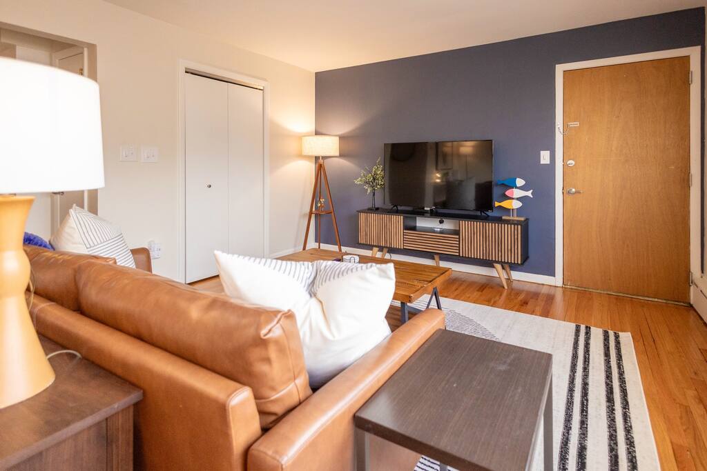 large-belleville-1-bed:-pets-ok-parking-laundry/