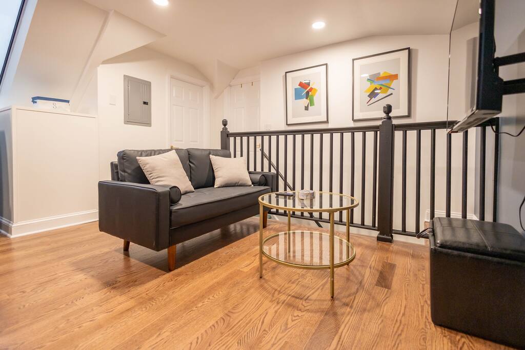 bloomfield-1-bed:-laundry-in-unit-pets-parking/