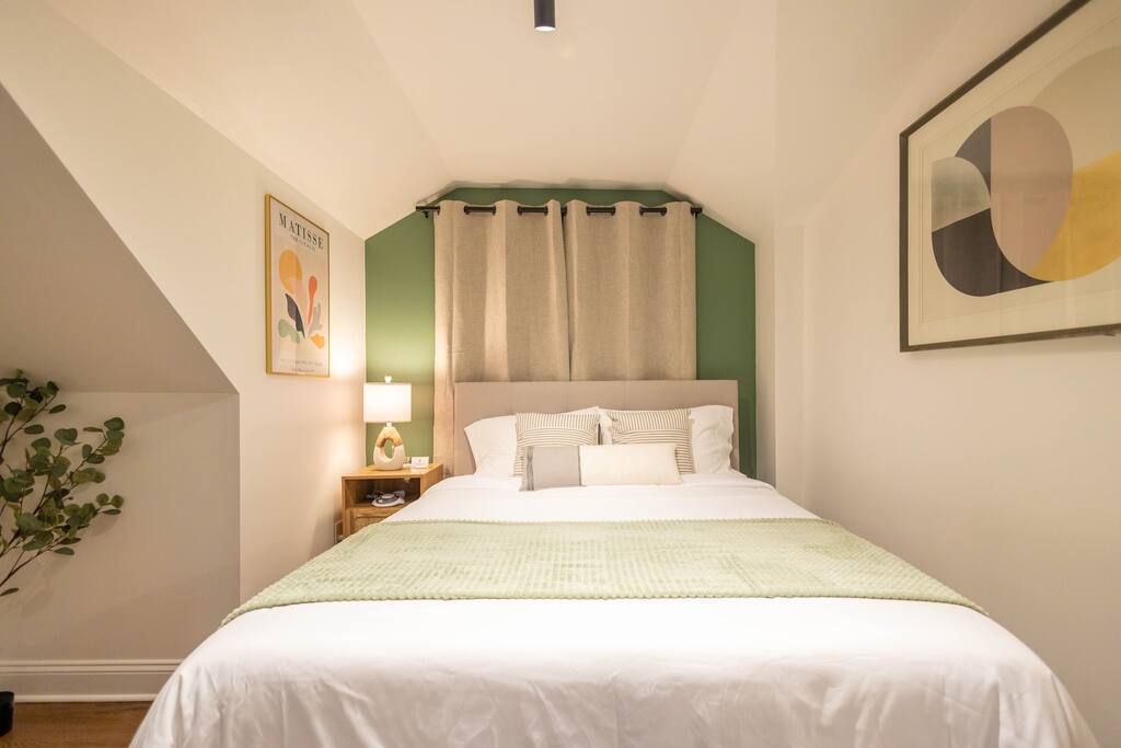 bloomfield-1-bed:-laundry-in-unit-pets-parking/