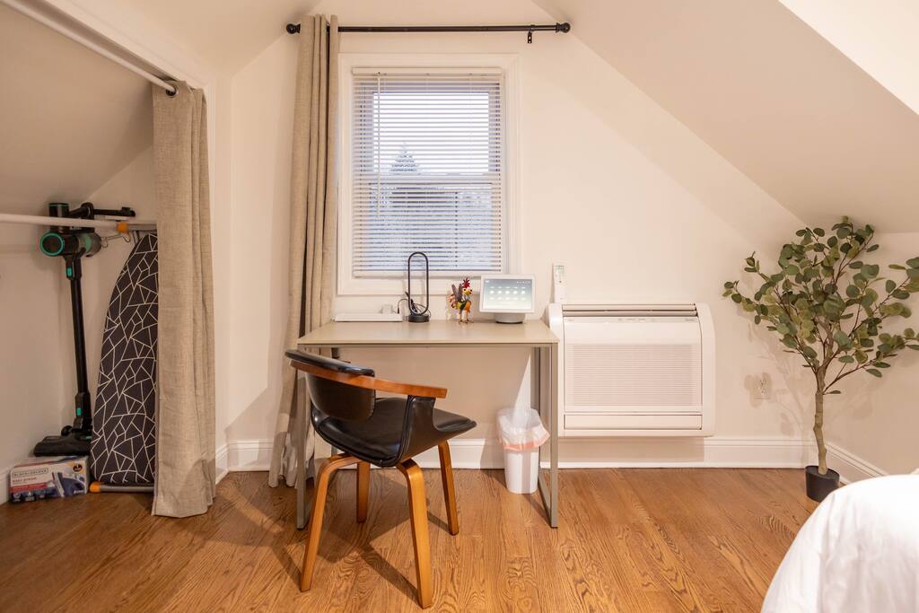 bloomfield-1-bed:-laundry-in-unit-pets-parking/