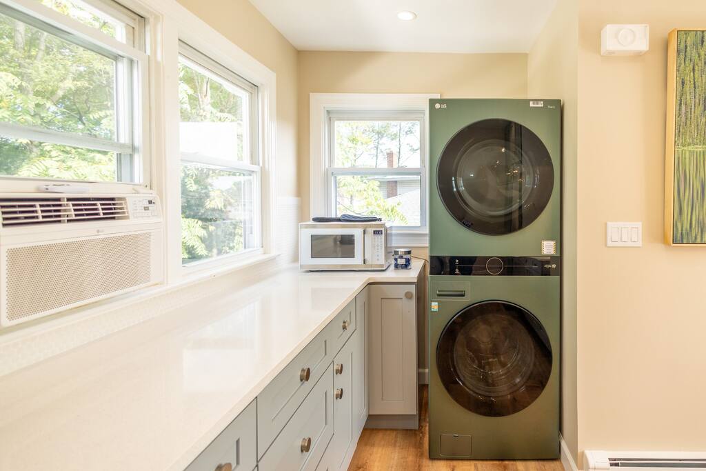 bloomfield-2-bed:-laundry-in-unit-pets-parking/