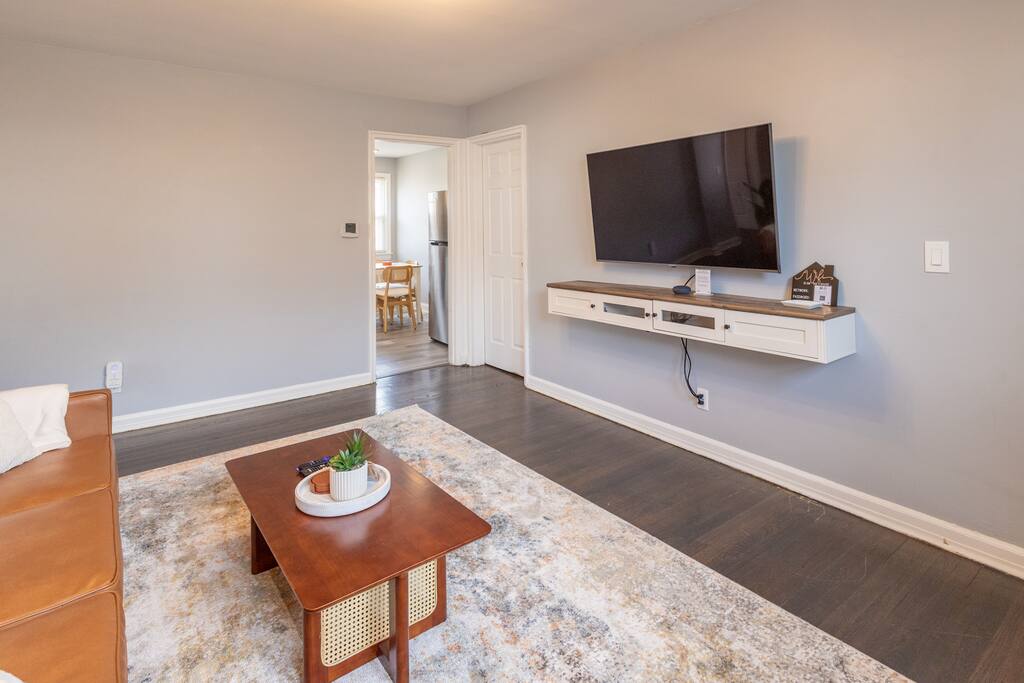 clifton-1-bed-park2cars-pets-ok-laundry-fios/