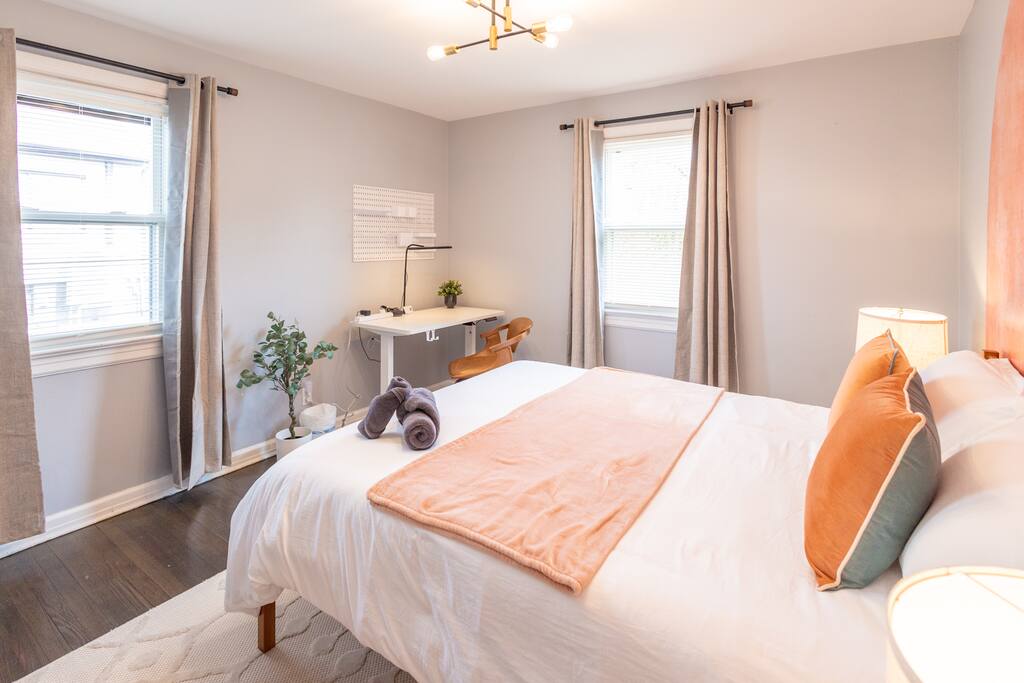 clifton-1-bed-park2cars-pets-ok-laundry-fios/