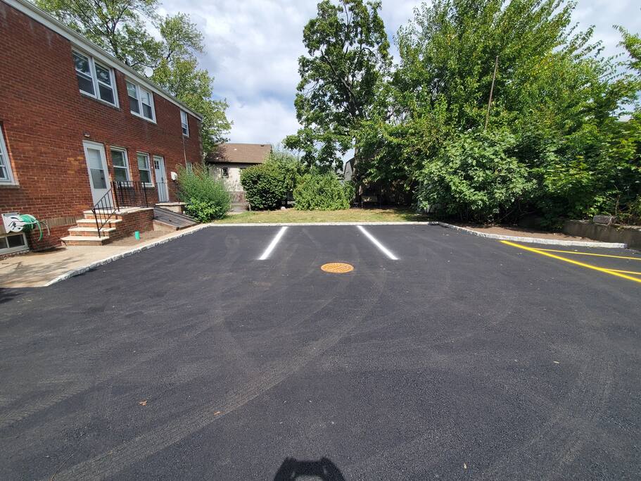 clifton-1-bed-park2cars-pets-ok-laundry-fios/