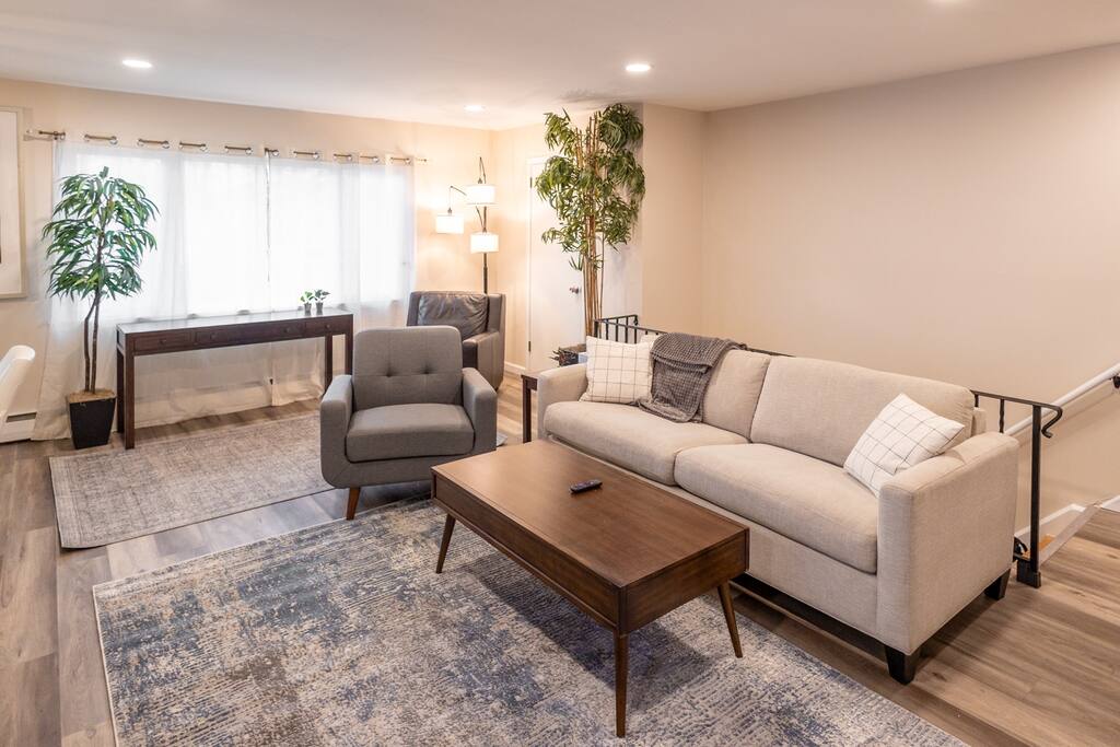 South Orange 3BR/2BA, Walk2Train, Parking, Laundry