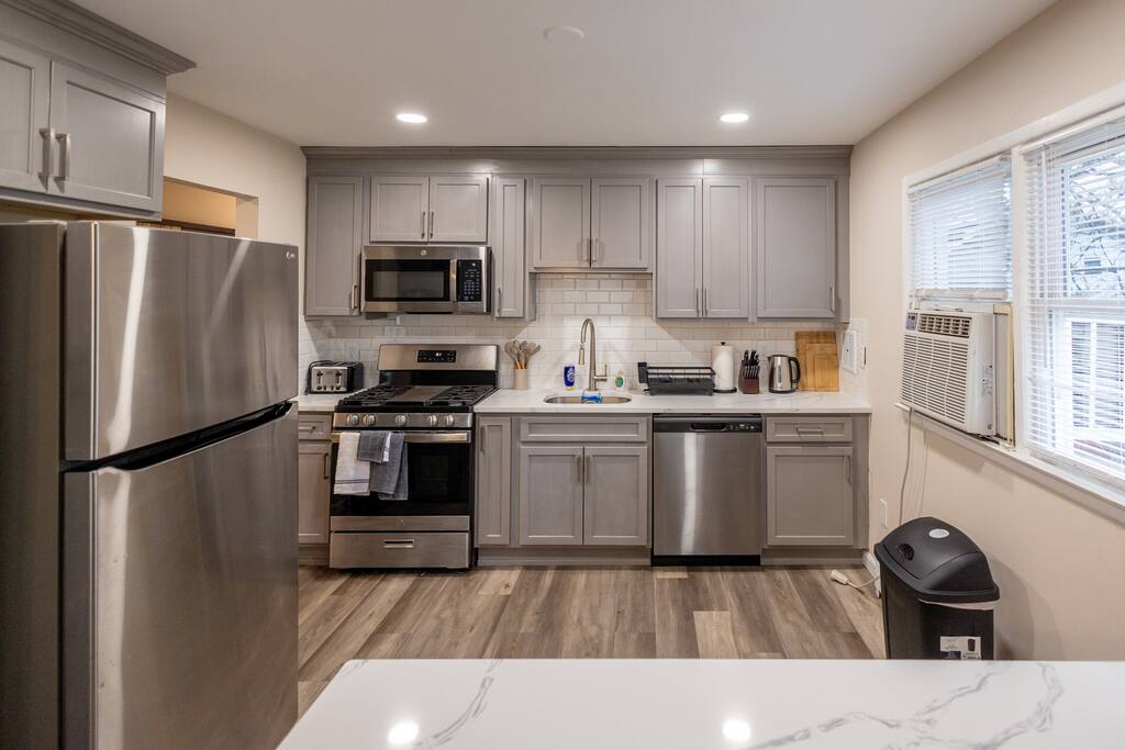 South Orange 3BR/2BA, Walk2Train, Parking, Laundry