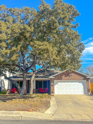 Rare Find | 3Bed 2 Bath Stay By SeaWorld + UTSA
