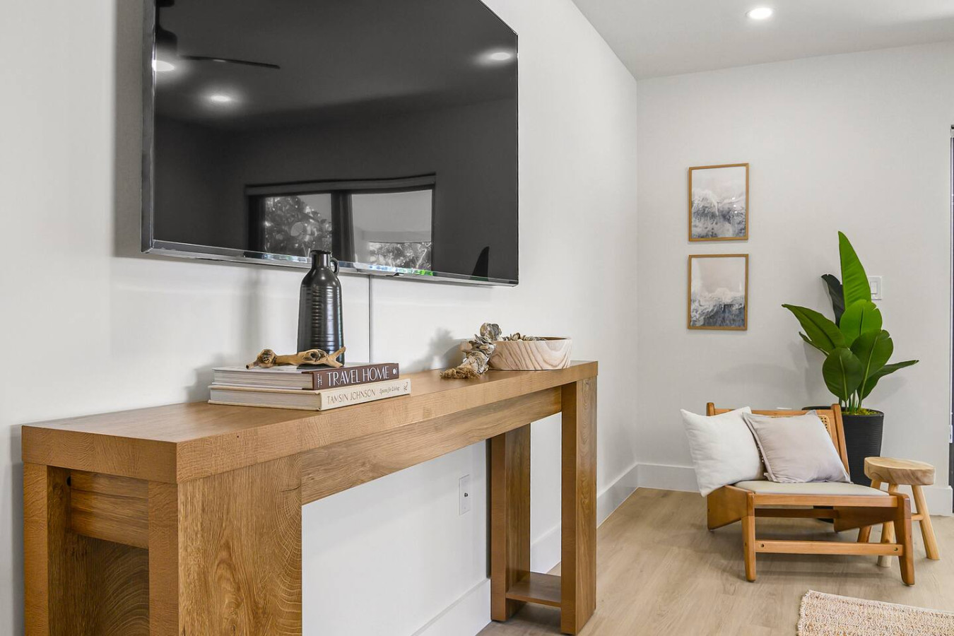 villa-driftwood-by-downtown-and-beach/