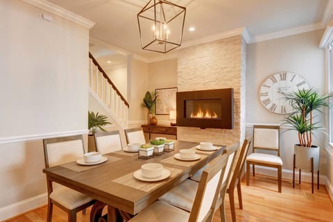 Heart of Old Town Alexandria|Historic|1800ft²