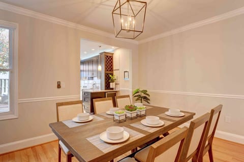 Heart of Old Town Alexandria|Historic|1800ft²