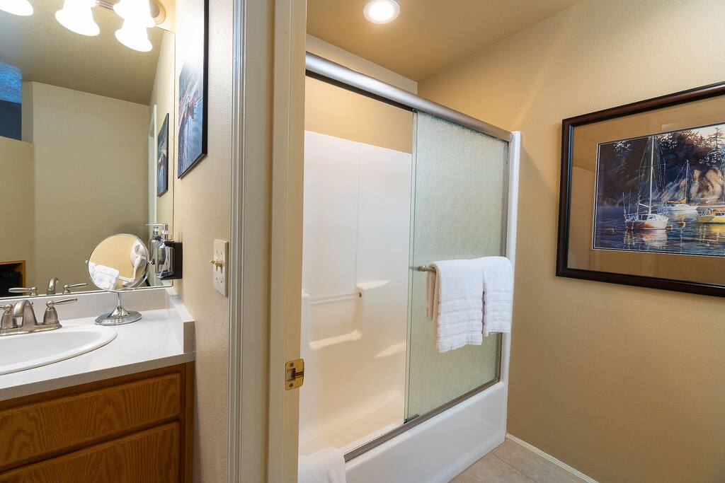 EV Charging*Private Hot tub*New Decor*