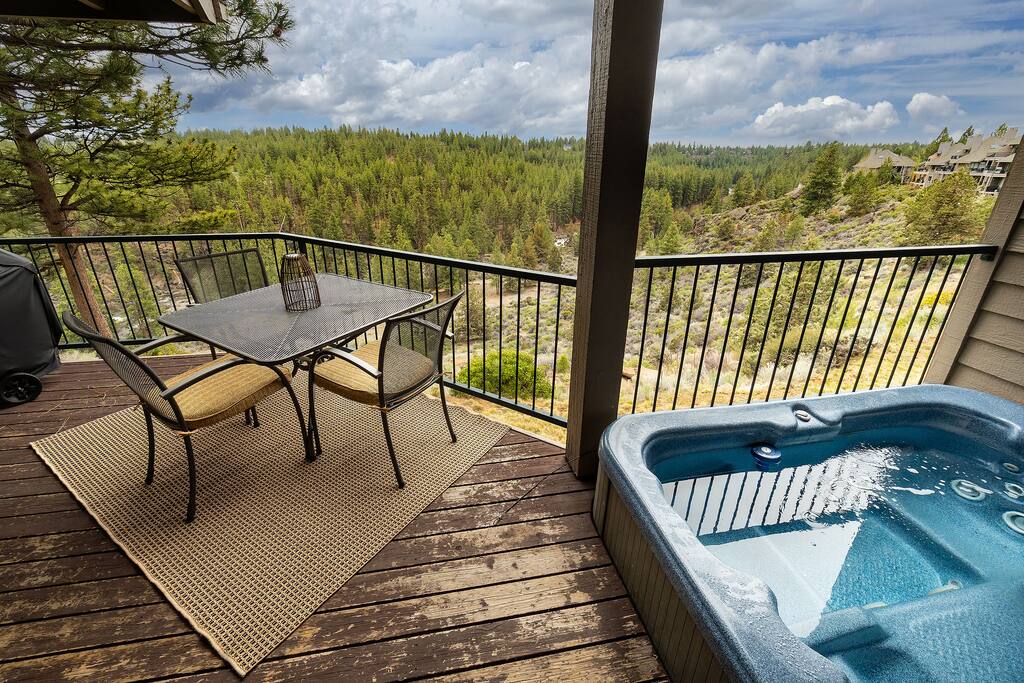 EV Charging*Private Hot tub*New Decor*