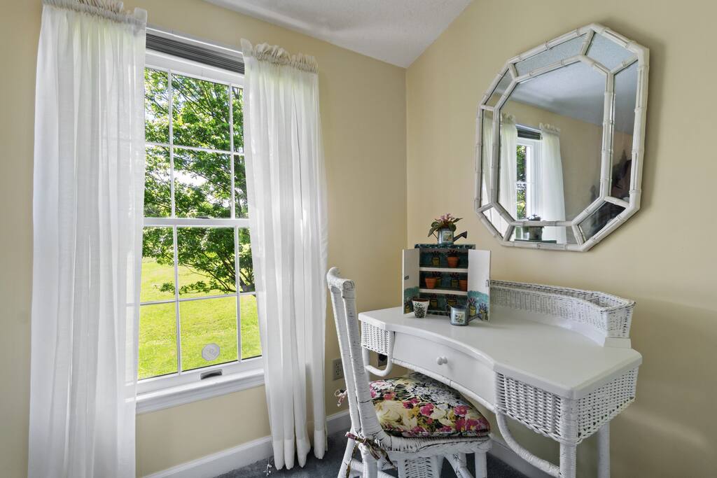 Whether you're catching up on work or getting ready for a night out, this versatile space is perfect for both