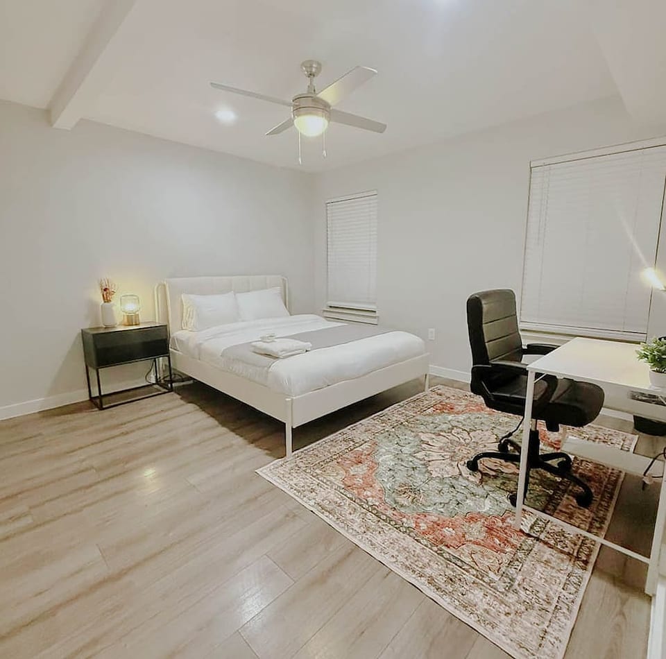 Nordic Style Apt Near Downtown Dallas Design Distr - Dallas
