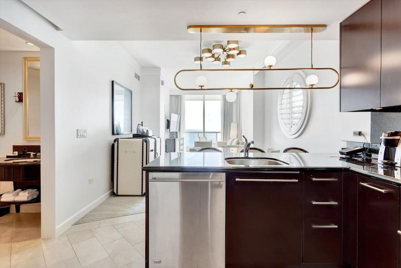 New Listing - Gorgeous Fontainebleau Sorrento 1BR