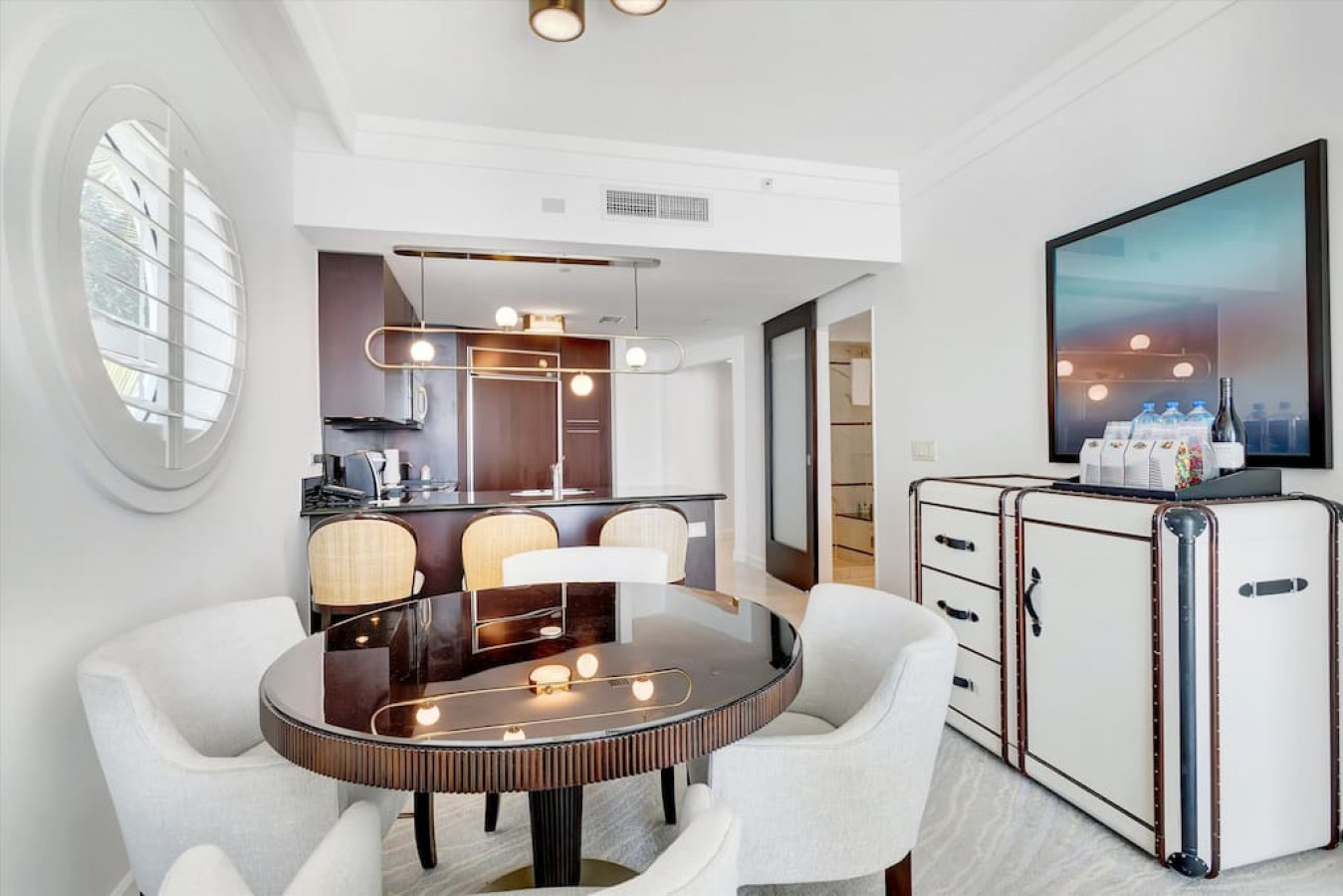 New Listing - Gorgeous Fontainebleau Sorrento 1BR