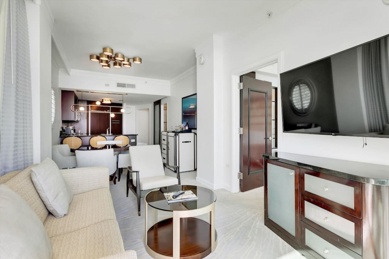 New Listing - Gorgeous Fontainebleau Sorrento 1BR