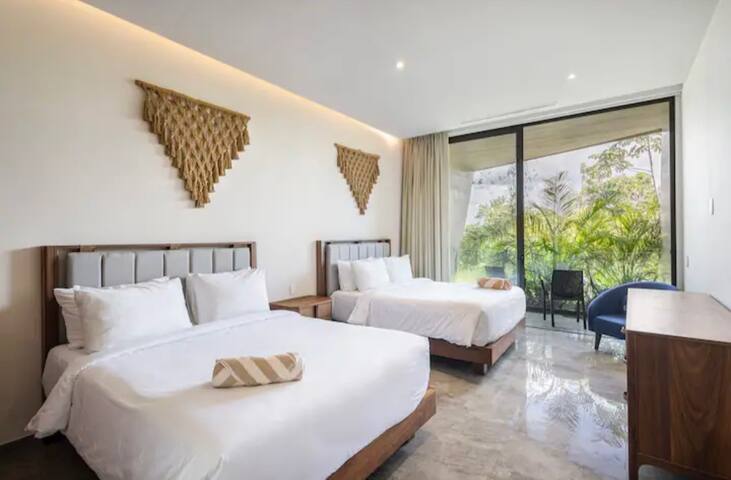 luxury-penthouse-with-private-pool-and-grill-area/