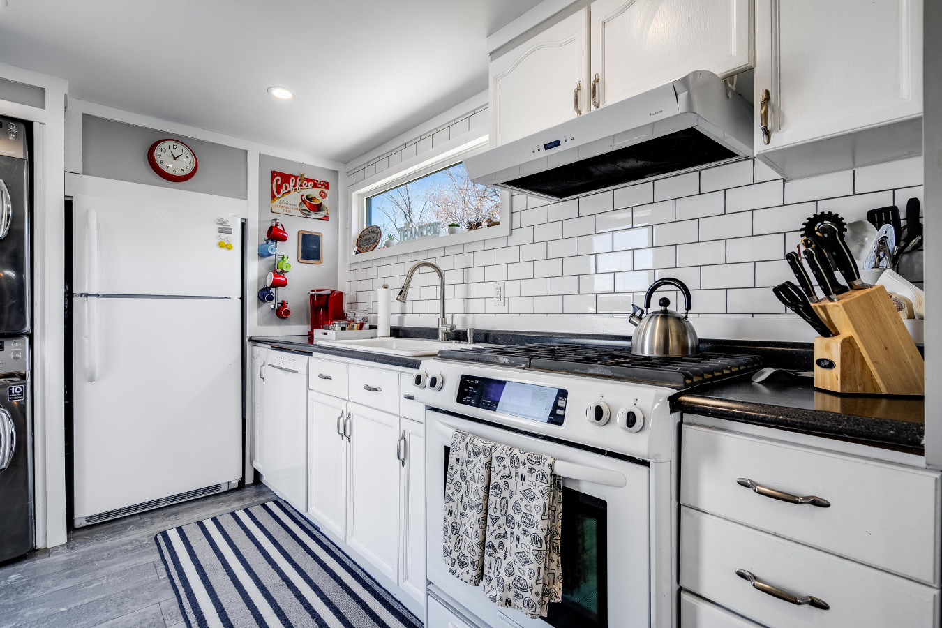 wilmac-lakehouse-in-wine-country/