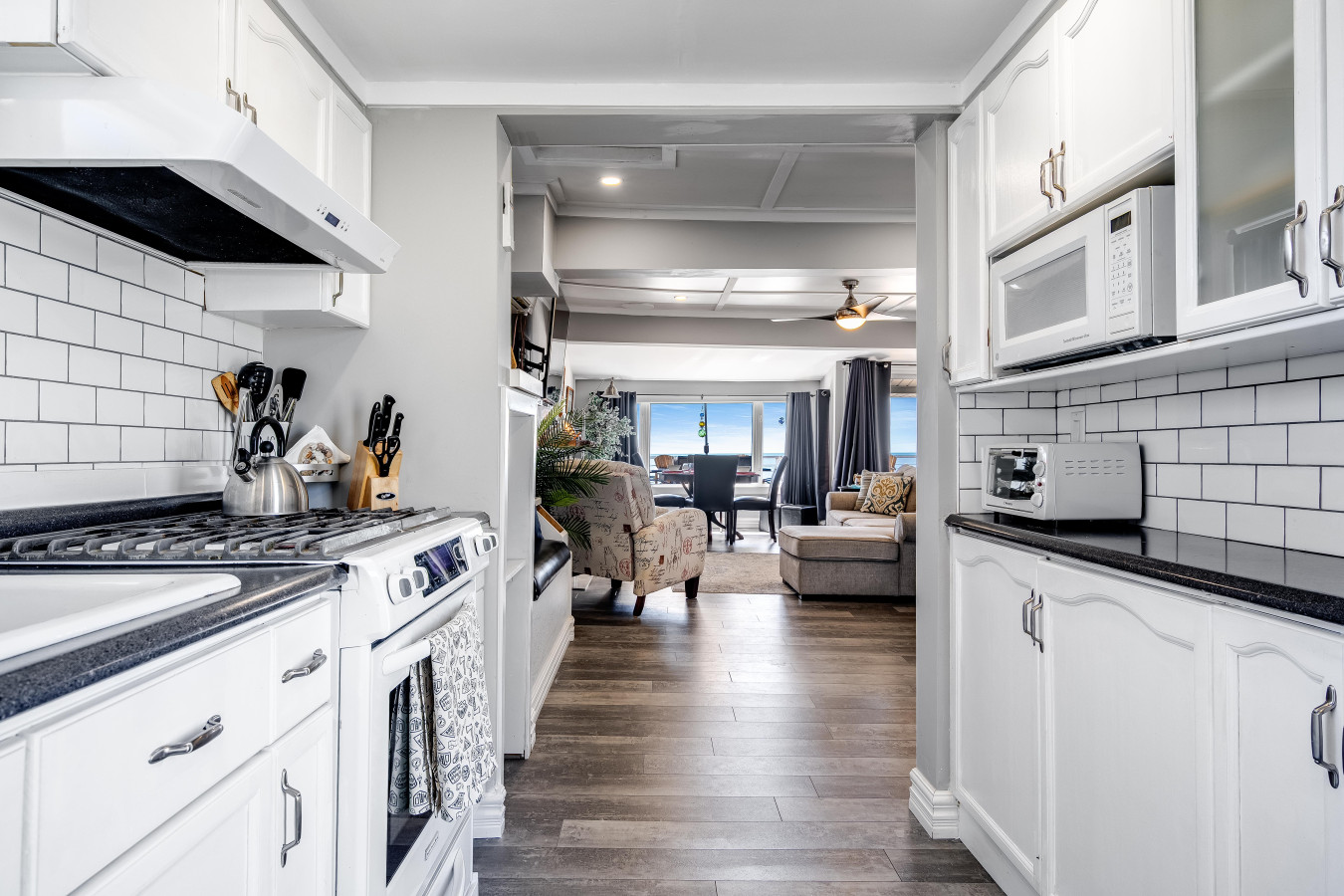 wilmac-lakehouse-in-wine-country/